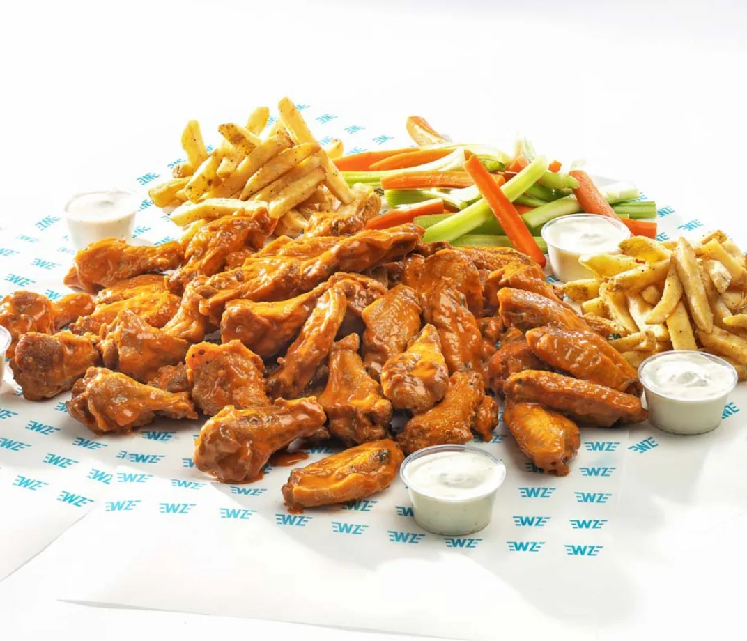 Wing Zone on X: Enjoy some wings and meet Raiders Cornerback